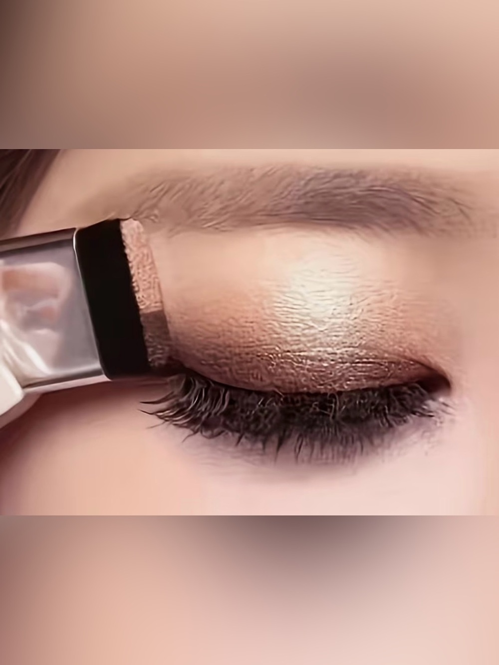 1pc. Dual Eyeshadow With Applicator - Picture 2 of 2